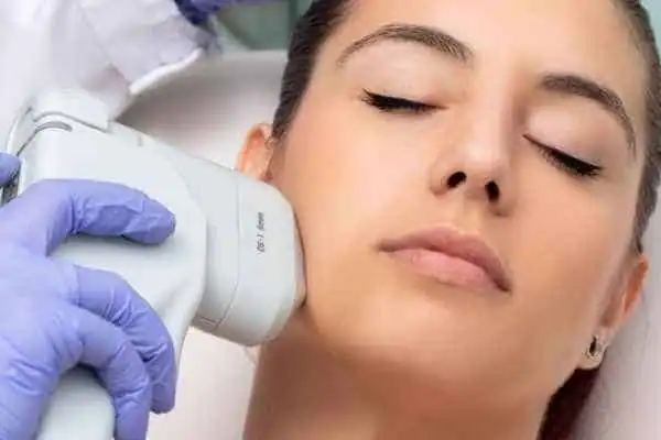 Image of woman having HIFU Earl Shilton treatment